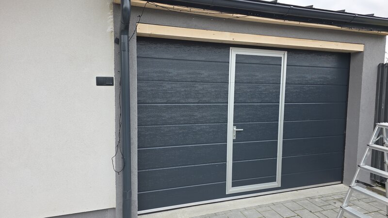 Usi de garaj sectionale Transilvania (Cluj, Alba, Sibiu, SM, Oradea etc.)